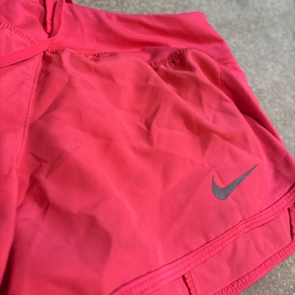 Nike Women's Bright Pink Athletic Shorts size Small Drifit - Picture 4 of 8